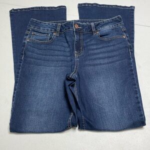 Flare Sz 10 Maurices Mid Rise Flare Leg Jeans 31 Inseam Dark to Med Wash Denim